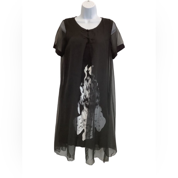 Dresses & Skirts - Black Dress